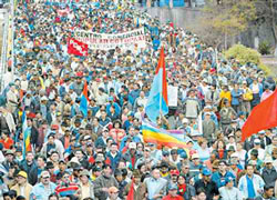 Foto: Manifestaci&oacute;n en Latacunga. Fuente: Diario El Comercio
