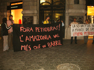 Concentraci�n Barcelona: La Amazon�a vale m�s que un barril