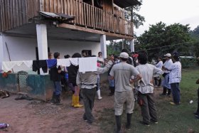 Taller con los afectados 1 (foto: Natalie Ayala)