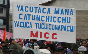 Carteles (foto: Patricio Zhingri)