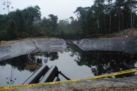 Recolecci�n del Crudo, derrame Pozo Amo 1. Bloque 16