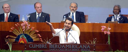 Foto: Carlos Eduardo Medina se dirige a los dignatarios